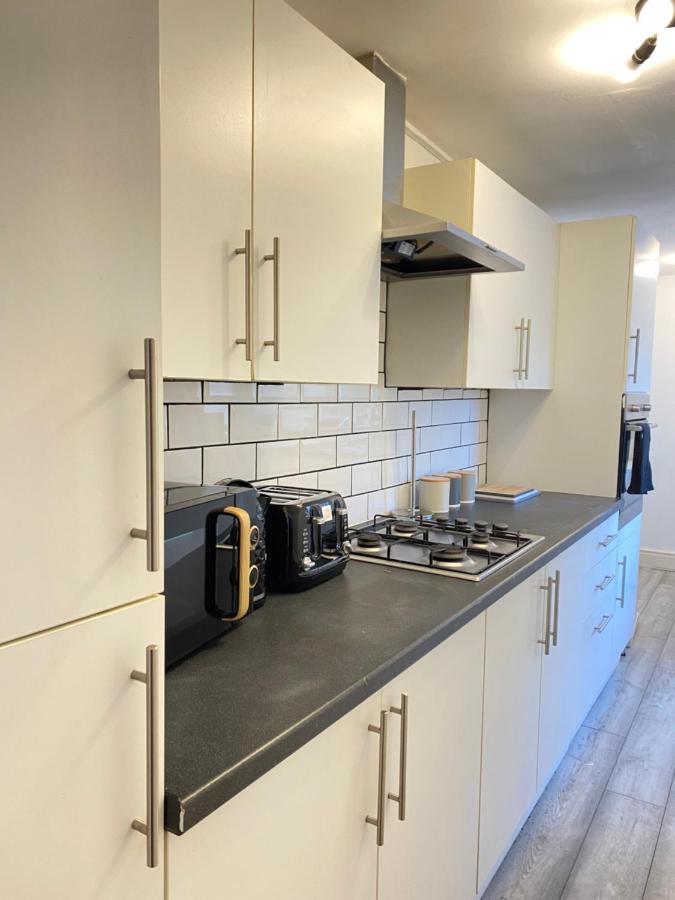 3 Bed Anfield House Close To Lfc Villa Liverpool Exteriör bild